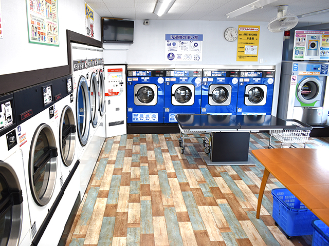 半造橋店 店内①
