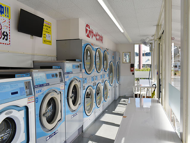 浜田店 店内①