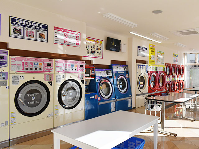 東長崎店 店内①