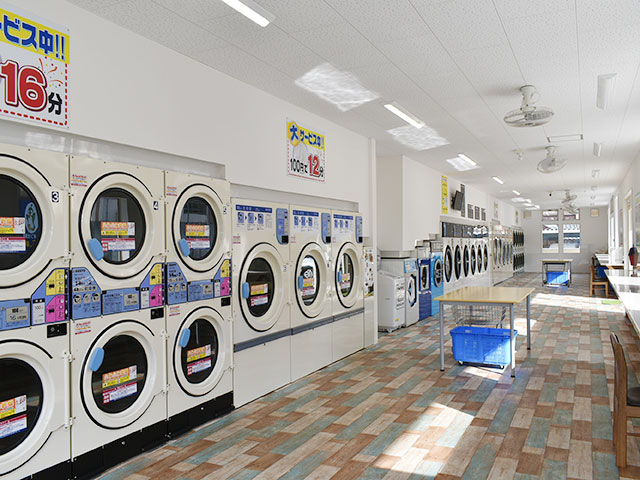 戸石店 店内①