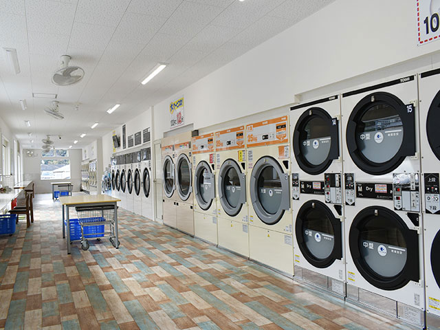 戸石店 店内②